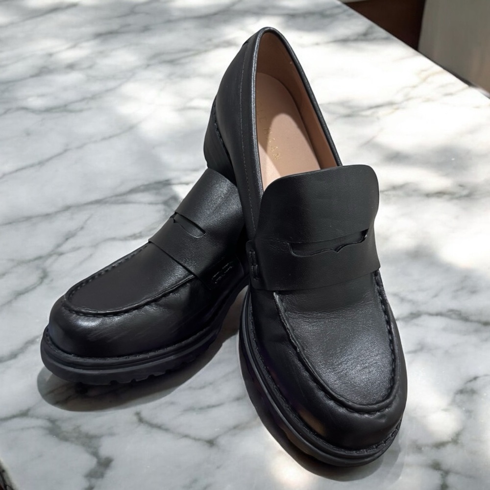 Cole Haan Camea Black Leather Lug Sole Loafers 6.5B Chunky Preppy